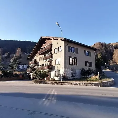 Haus Albertihof: 3-zimmer-wohnung An Top-lage In Davos-platz Lejlighed