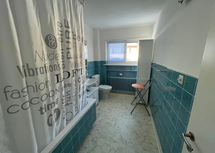 Daire Haus Albertihof: 3-zimmer-wohnung An Top-lage In Davos-platz Ostrava