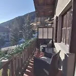 Haus Albertihof: 3-zimmer-wohnung An Top-lage In Davos-platz *
