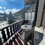 Haus Albertihof: 3-zimmer-wohnung An Top-lage In Davos-platz Apartment Davos