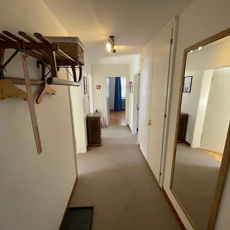 Haus Albertihof: 3-zimmer-wohnung An Top-lage In Davos-platz Давос